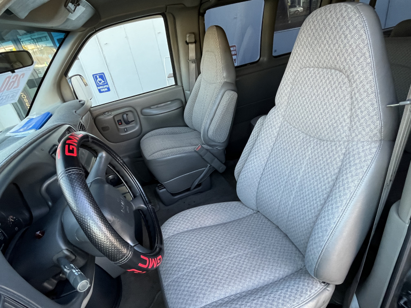 GMC サバナ カーゴフェイス仕様