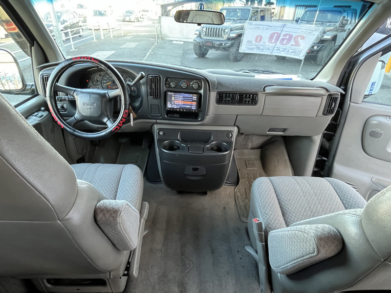 GMC サバナ カーゴフェイス仕様