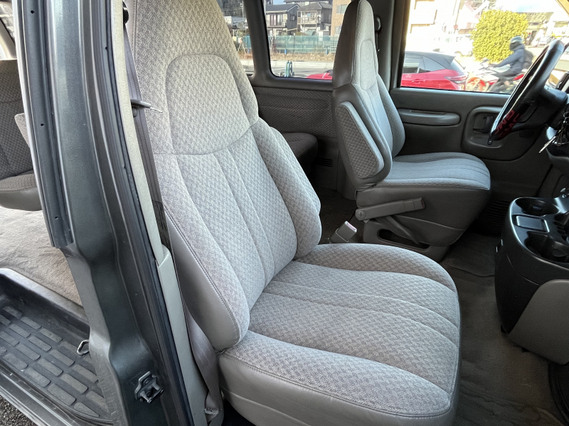 GMC サバナ カーゴフェイス仕様