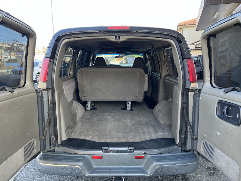 GMC サバナ カーゴフェイス仕様