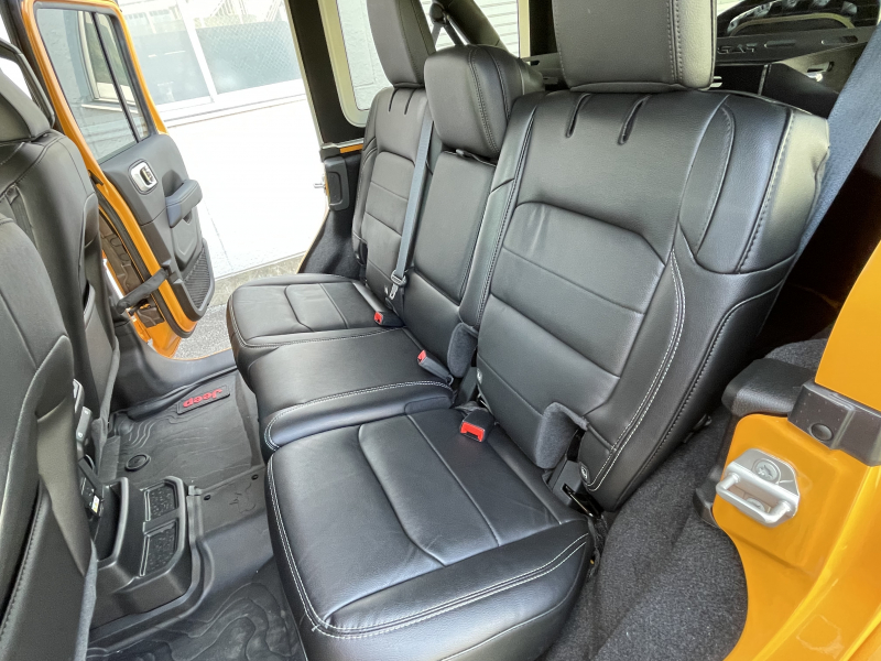 ジープ ラングラー アンリミテッド　オーバランド　ナチョ特別仕様