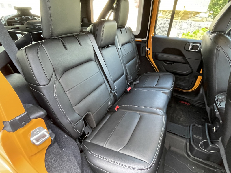 ジープ ラングラー アンリミテッド　オーバランド　ナチョ特別仕様